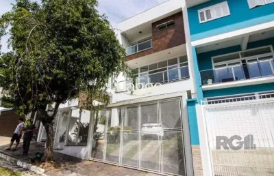 Casa para venda - 300m², 3 dormitórios, sendo 1 suites, 4 vagas - teresópolis