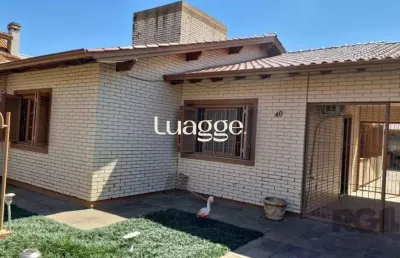 Casa com 2 quartos à venda na Rua Moacyr Godoy Ilha, 126, Guarujá, Porto Alegre