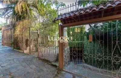 Casa no bairro vila assunção com 4 dormitórios sendo 1 suíte e vista para o guaíba