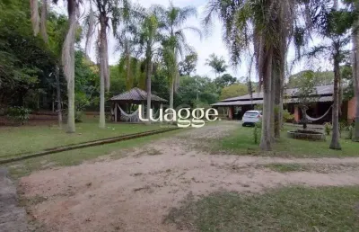 Sitio à venda no lami, com 2 casas térreas, com 4 quartos cada uma