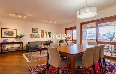 Apartamento com três quartos e três vagas, no bairro bela vista