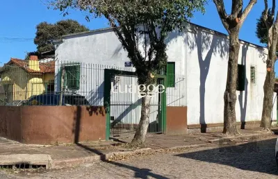 Casa com 3 quartos à venda na Rua Coronel Neves, 379, Medianeira, Porto Alegre