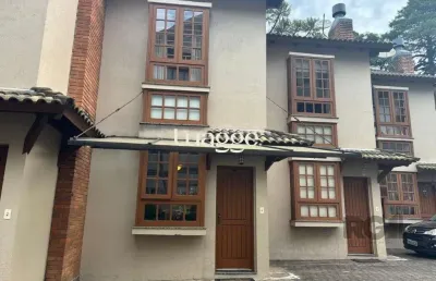 Sobrado de alvenaria em condominio no bairro nobre de gramado