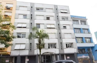 Apartamento reformado, 2 quartos, elevador - centro histórico