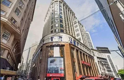 Sala comercial para alugar na Rua Uruguai, 344, Centro Histórico, Porto Alegre