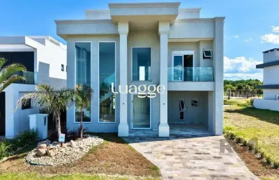 Sobrado neoclássico à venda a beira lago com vista incrível e junto ao mar