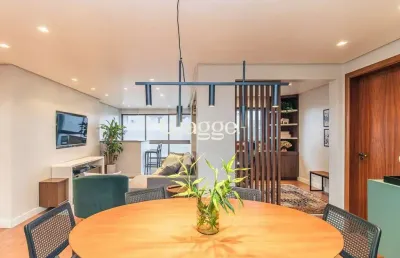 Apartamento reformado e mobiliado com 101m² e 2 vagas no coração do rio branco