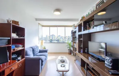 Apartamento de 2 dormitórios, na zona sul de porto alegre, semi-mobiliado, churrasqueira e box escriturado.