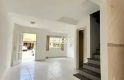 Casa residencial em condominio fechado para locação no bairro hípica - 115m² área privativa - piso cerâmico - 02 quartos - 02 vagas