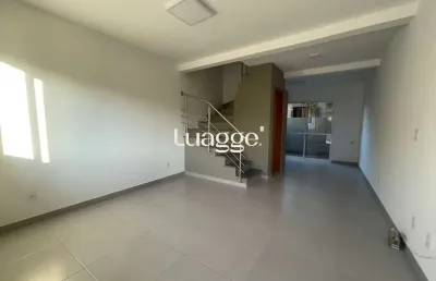 Casa em condomínio fechado com 2 quartos para alugar na Rua Miguel Ascoleze, 185, Vila Nova, Porto Alegre