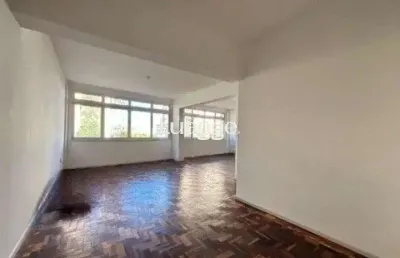 Apartamento 03 quartos para locação no bairro centro historico - 135m² área privativa - piso parquet