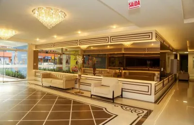 Cobertura com 3 suítes, disponível para venda, com 410 m² localizada no centro da palhoça/sc