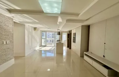 Apartamento com 100m² de área privativa, reformado com excelente padrão de acabamento, localizado em uma das regiões mais valorizadas de são josé.