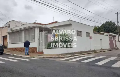 Casa no centro de itu, bem localizada, residencial ou comercial. sala, sala de jantar, cozinha, escritório, 3 dormitórios sendo 1 suíte 292m² p venda.