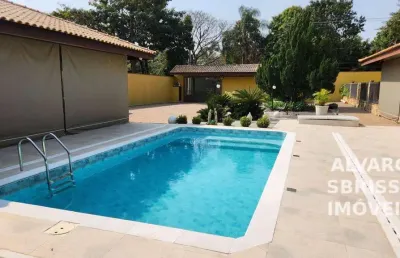 Casa térrea com piscina, 03 dormitórios no condomínio zuleica jabour - salto