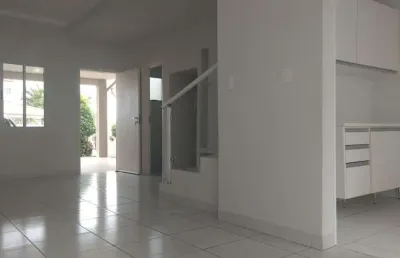 Casa com 3 dormitórios sendo uma suíte no condominio residencial  vila bella