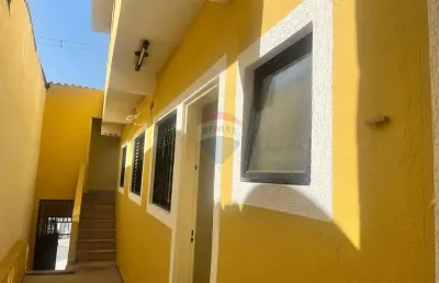 Casa com 2 quartos para alugar na Rua Bergson, 384, Parque da Lapa, São Paulo