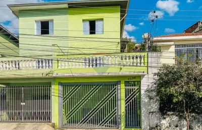 Vista e potencial em uma casa cheia de possibilidades na vila mangalot!