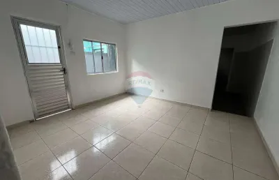 Casa com 2 quartos para alugar na Rua Alfredo Sturlini, 402, Centro, Osasco