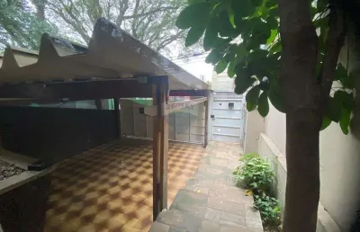 Sobrado para locação residencial ou comercial, 4 quartos, 4 banheiros, 2 vagas