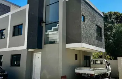 Sobrado em condomínio 3 dormitórios no uberaba - j.a. imóveis