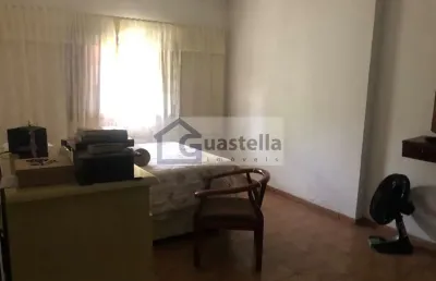 <p>se você está procurando um terreno espaçoso e bem localizado em mauá, não pode deixar de conhecer essa oportunidade única! com 400m² de área útil, esse terreno está localizado na vila assis b