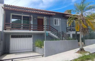 Oportunidade de casa à venda no bairro trindade, florianópolis !!