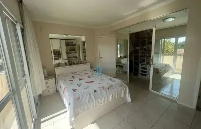 Casa com 4 suítes próxima ao direto do campo e posto policial