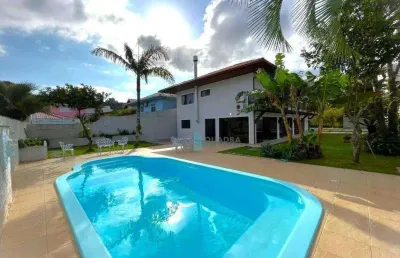 Casa à venda com amplo terreno de esquina no parque são jorge, florianópolis !!