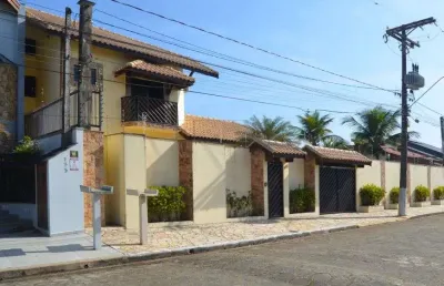 Casa com 4 quartos à venda no Parque Turístico, Peruíbe 