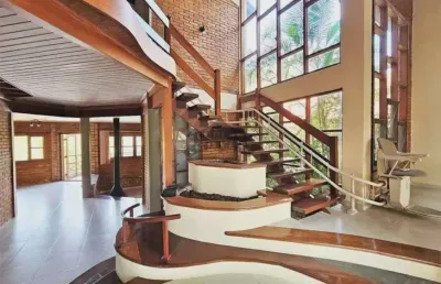 Casa sobrado alto padrão à venda no condomínio nova higienópolis no jardim do golf i em jandira - sp