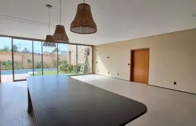Casa sobrado à venda no condomínio alphaville nova esplanada 2 em votorantim