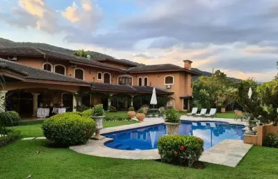 Casa em condomínio fechado com 6 quartos à venda na Avenida Kensei Tamayose, 231, Jardim Acapulco, Guarujá