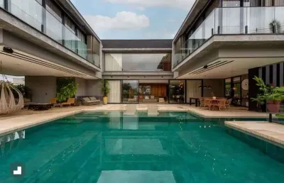 Casa mobiliada à venda no condominio jardins do golf em bertioga - sp.