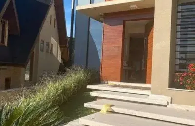 Casa de alto padrão à venda no condomínio genesis 2 em alphaville, santana de parnaíba - sp.