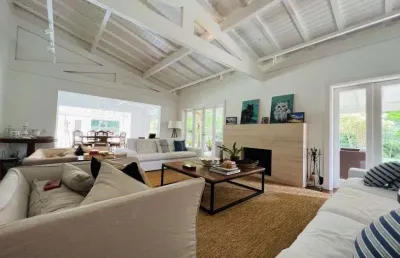 Casa térrea na serra à venda no vale do cuiabá em petrópolis - rj