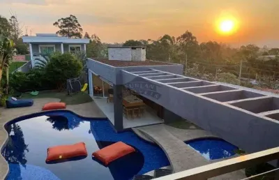 Casa de alto padrão à venda no condomínio vintage em cotia - sp.