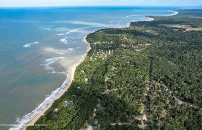 Lote à venda no condomínio estâncias reserva trancoso, praia de itapororoca, porto seguro - ba