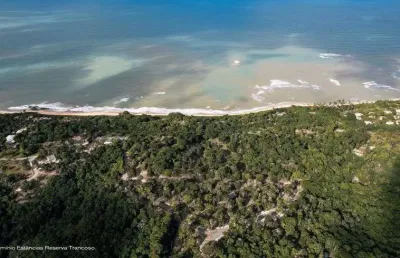 Lote à venda no condomínio estâncias reserva trancoso, praia de itapororoca, porto seguro - ba