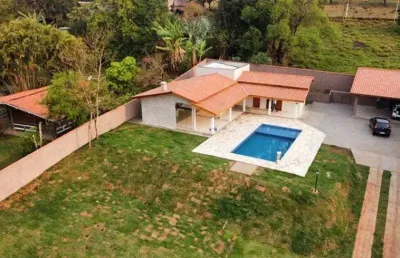 Casa à venda no condomínio náutico em piracaia - sp.