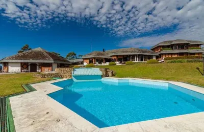 Casa para venda tem 2234 metros quadrados com 8 quartos em nova capivari - campos do jordão - sp.
