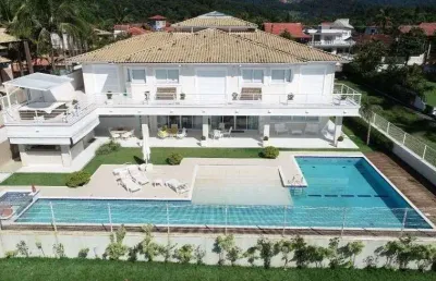 Casa pé na areia à venda e aluguel com 10 suítes na praia do capricórnio em caraguatatuba