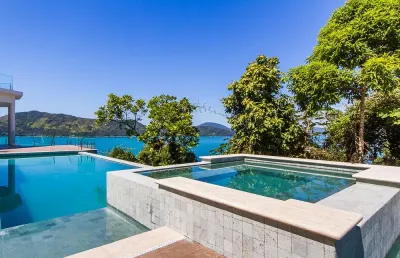 Mansão de luxo à venda na península de santa rita na praia de santa rita em ubatuba - sp