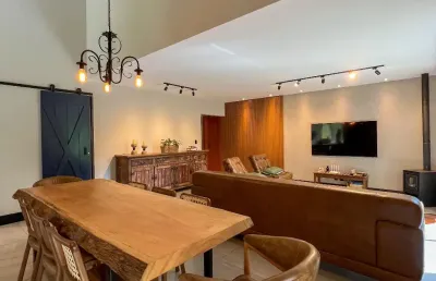 Casa térrea à venda no condomínio fazenda do cedro na pedra do rio em petrópolis - rj