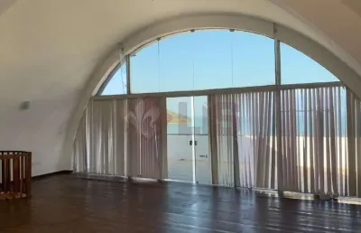 Deslumbrante cobertura duplex no centro de caraguatatuba!