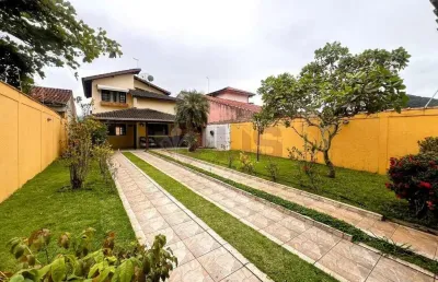 Oportunidade única: sobrado espetacular a 200m da praia martim de sá!