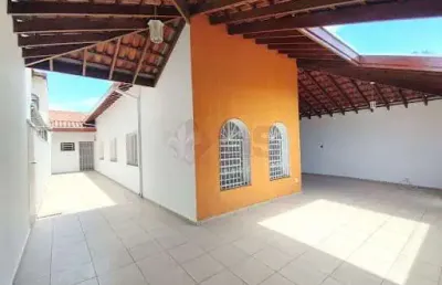 Casa à venda 3 quartos, 1 suite, centro, caraguatatuba - sp