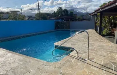 Ampla  casa térrea de esquina com piscina e área gourmet -  conforto, lazer e excelente localização