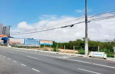Terreno na avenida beira mar em frente ao parque dos cajueiros