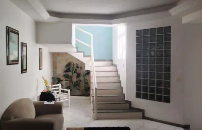 Casa residencial ou comercial de 2 pavimentos no bairro coroa do meio